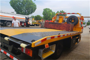 温江区附近拖车电话号码服务